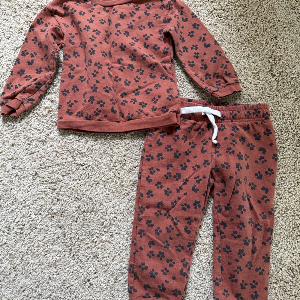 Simple Joys by Carters Rust Paw-Print Kids Pajama Set